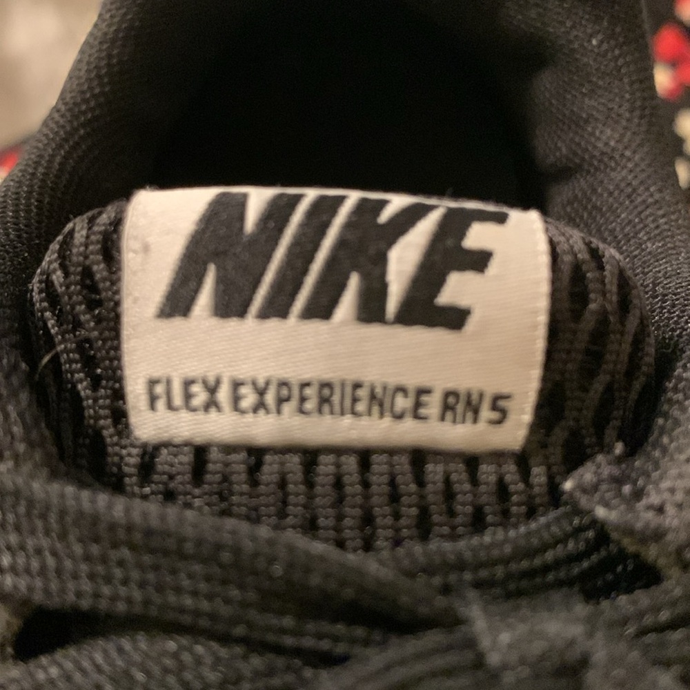 Nike Flex Experience RN5 Running Shoes, EUC, Women 7.5 US, 38.5 EUR, Light Wear - Picture 10 of 12